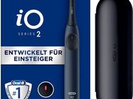 Oral-B Elektrische Zahnbürste iO Series 2, Aufsteckbürsten: 1 St., für die ultimative Reinigung, Reise-Etui