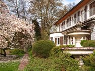 Außergewöhnliche Villa im Herzen Othmarschens auf einem ca. 3.000qm großen Grundstück - Hamburg