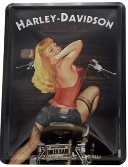 Schöne Harley-Davidson Blechpostkarte Biker Babe - Nostalgic-Art - Berlin