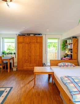 Helles, freundliches Appartement im Regensburger Westen mit zwei Balkone und TG-Stellplatz - Regensburg