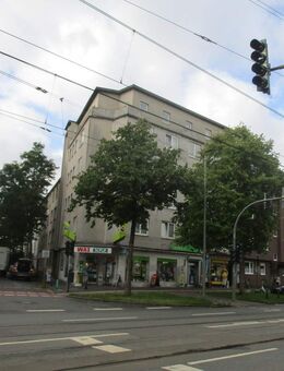 Gemütliche kleine 3 Zimmer im DG (4.OG), DU-Neudorf, Grabenstr. 2, NEU RENOVIERT - Duisburg