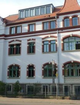 Wohnen mit Büro/Praxis auf einer Etage - Radebeul