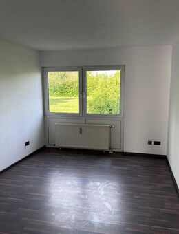 Modernisierte 2-Zimmer-Wohnung mit Balkon am Hageberg - Wolfsburg