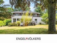 Moderne Luxus-Villa mit 462 m² Wohn-Nutzfläche in bester Lage - Ahrensburg