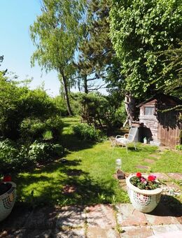 Doppelhaushälfte mit märchenhaftem Garten in idyllischer Lage von Eching - Eching (Regierungsbezirk Oberbayern)