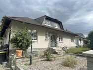 Einfamilienhaus im Bungalowstil mit großem Garten und Terrasse - Florstadt