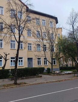 ATLAS IMMOBILIEN: Schöne Etagenwohnung mit modernen Bad - Erfurt