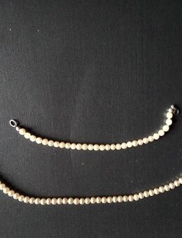 Perlenkette mit Armband (Kunstperlen) - Regensburg