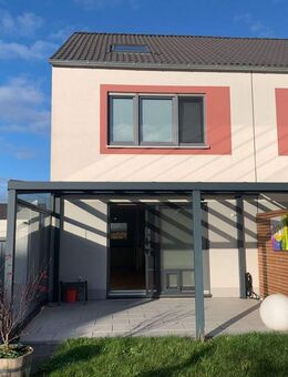 GELSENKIRCHEN, Top Reihenendhaus + Garage; Bj. 2017 mit ca. 110 m² Wfl. 4-5 Zi., Terrasse und Garten - Gelsenkirchen