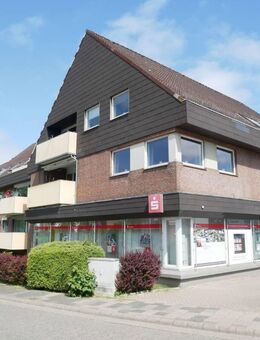 Geräumige, helle 3-Zimmer Dachgeschoßwohnung mit Balkon in 24837 Schleswig zu verkaufen. - Schleswig