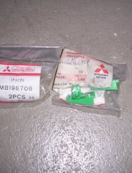 MB198706 Abstandhalter Frontscheibe Mitsubishi - Hannover Vahrenwald-List