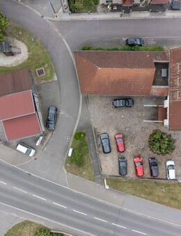 Attraktives Ein- bis Zweifamilienhaus mit Werkstatt und Verkaufsraum - Nobitz