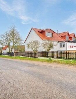 IMMOBERLIN.DE - Frisch sanierte Doppelhaushälfte mit Sonnengarten in ländlicher Wohlfühllage - Vierlinden