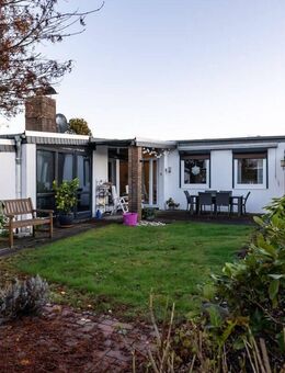 *** BUNGALOW - MODERNISIERT und GEPFLEGT - das RAUMWUNDER mit GARAGE und extra ZUGANG zum GARTEN *** - Delmenhorst