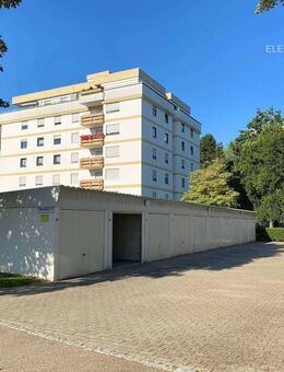 Gepflegte 3-Zi.-Etagenwohnung mit Balkon, 2 Bädern und Garage im Wemdinger Viertel - Nördlingen