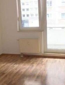 2-Raum-Wohnung mit Fahrstuhl, Balkon sofort bezugsfertig - Chemnitz