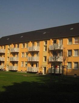 Bezugsfertige 3-Zimmer-Wohnung in Duisburg-Wedau mit Balkon - Duisburg