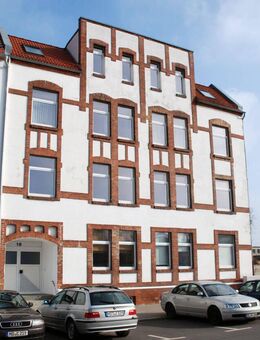 Altbau mit grünem Innenhof in Uni-Nähe - Magdeburg