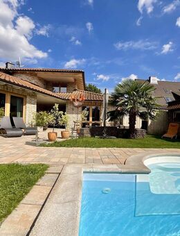 Wohnen, wie andere Urlaub machen: Einfamilienhaus mit mediterranem Flair in ruhiger Lage von Weetzen - Ronnenberg