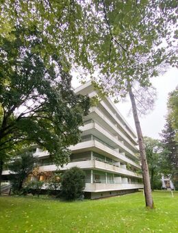 Möblierte 2-Zimmer-Wohnung mit Balkon und exklusiver Schwimmbad- & Saunanutzung in Schwabing - München