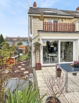 Modernisiertes Reihenendhaus mit 3 Zimmern in ruhiger Lage von Lübeck - Lübeck