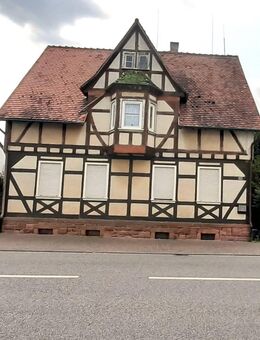 Büdingen-Büches: Großes Fachwerkhaus mit Garten und Nebengebäude! - Büdingen