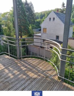 Perfekte Wohnung mit Wohlfühlcharakter, schönem Balkon und Tageslichtbad! - Döbeln