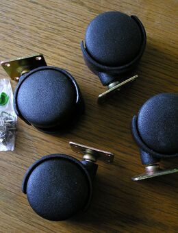 4 Stück Doppelrollen ,neu, harte Lauffläche, Durchmesser 60mm, mit Anschraubplatte u. Befestigungsmaterial. NEU! - Leipzig Ost