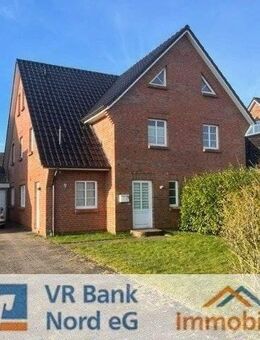 Kapitalanlage: Hochwertige vermietete Doppelhaushälfte mit Garage in attraktiver Lage - Niebüll