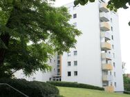 Sanierte 4 Zimmer Wohnung mit Balkon, Barrierefrei - Fürth