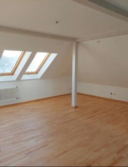 Hausentrümpelung, Malerarbeiten und Reinigung - München