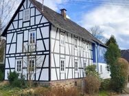 Liebevoll renoviertes Fachwerkhaus mit viel Potenzial Nähe Altenkirchen - Sörth