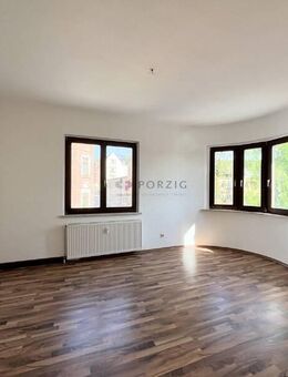 Zentral, hell, gemütlich: 2-Zimmer-Wohntraum auf der Weststraße! - Hohenstein-Ernstthal