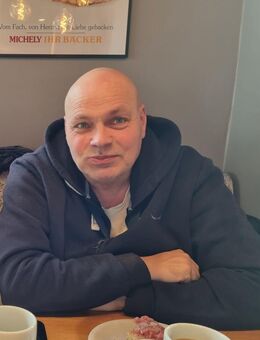 Klaus (60) 183 cm, 112 Kilo, ordentlich und sauber sucht Frau, gerne jünger und schlank .... - Seedorf (Landkreis Segeberg)