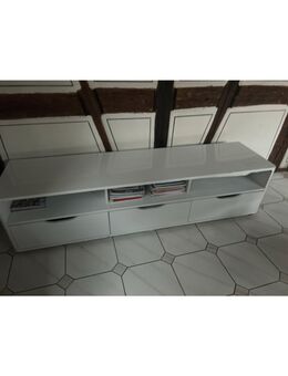 Modernes TV-Regal - Eibelstadt