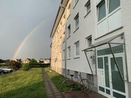 "Provisionsfrei" Kernsanierte 2 1/2 ZKB mit Wunderschönem Weitblick über DEL Bungerhof - Delmenhorst