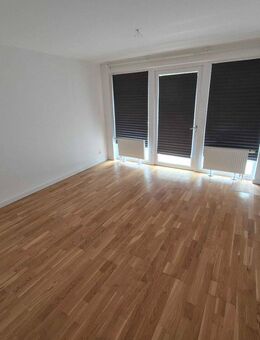 Geräumige Erdgeschosswohnung in Darmstadt mit Balkon - Darmstadt