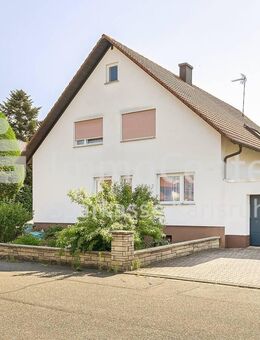 Familienfreundliches Zweifamilienhaus mit Doppelgarage in ruhiger Lage - Stutensee