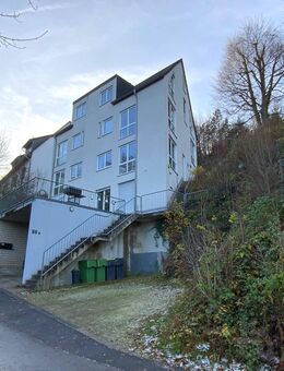 "Solide Kapitalanlage: Voll vermietetes Mehrfamilienhaus in Schalksmühle" - Schalksmühle