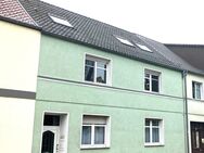 *RESERVIERT* Charmantes, komplett saniertes 2-Familienhaus + Apartment im Herzen von Jessen mit Garten - Jessen (Elster)