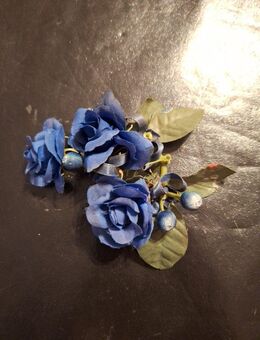 Dekoblumen Kerzenkranz zum Basteln Blaue Stoffblumen - Essen