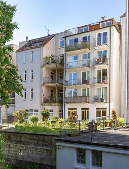 Mitten in Eimsbüttel! Vermietete 2,5-Zimmer-Wohnung mit zwei Balkonen - Hamburg