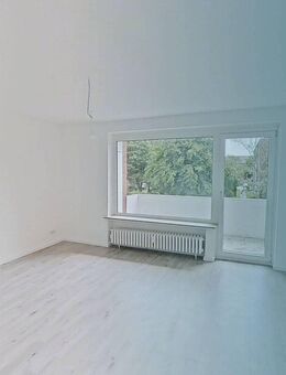 *FRISCH SANIERT* Helle 3-Zimmer-Wohnung mit Balkon - Emden