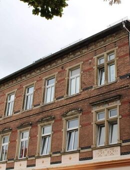 Mitten im Zentrum von Groitzsch - vermietetes Mehrfamilienhaus mit Gewerbeeinheit - Groitzsch