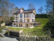 Hochklassiges Architekten-Haus mit Indoor-Pool und Einliegerwohnung in Toplage - Pöcking