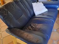 Stressless Sessel mit Hocker, Zwei - und Dreisitzsofa ,Leder - Hachenburg