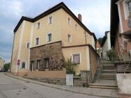 Vermietete Altbauwohnung in traumhafter Lage mit Blick aufs Oberhaus PA-Ilzstadt: 2 Zimmer-Wohnung - Passau
