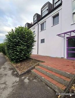 "Helle Dachgeschosswohnung in ruhiger Lage von Mindelheim - frisch renoviert und sofort bezugsfrei." - Mindelheim