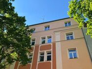 Schöne helle 3-ZI-Wohnung in schöner Lage mit EBK, Balkon und Bad - Nürnberg