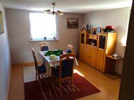 Sehr Preisgünstiges Enfamilienhaus mit 4 Garagen und großer Dachterrasse , 3 Schlafzimmer , 2 Wohnzimmer und 2 Bädern - Oberelsbach